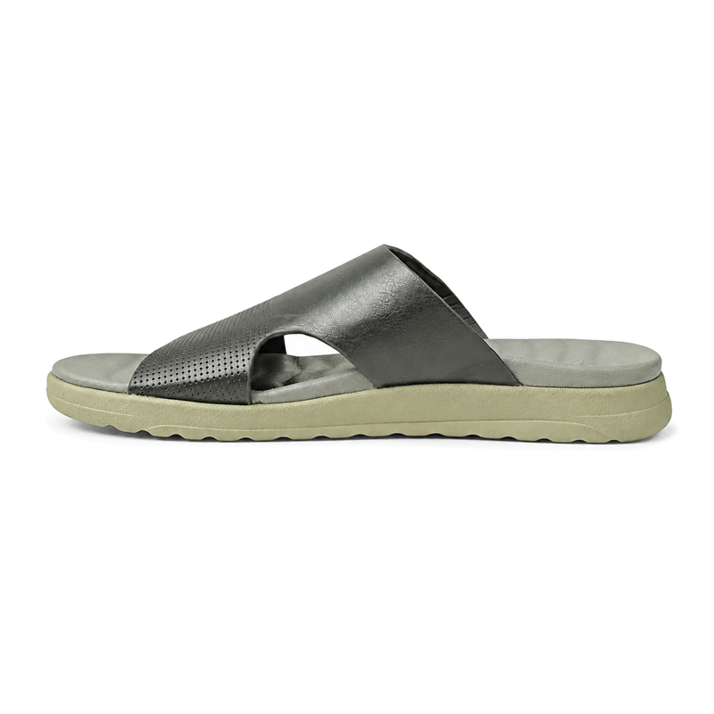 Sandals and Slides — STYLE-094